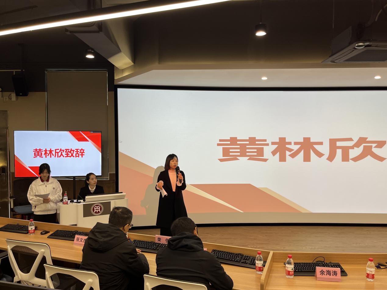 a5660092e67a43b41161c29b4f7ede7